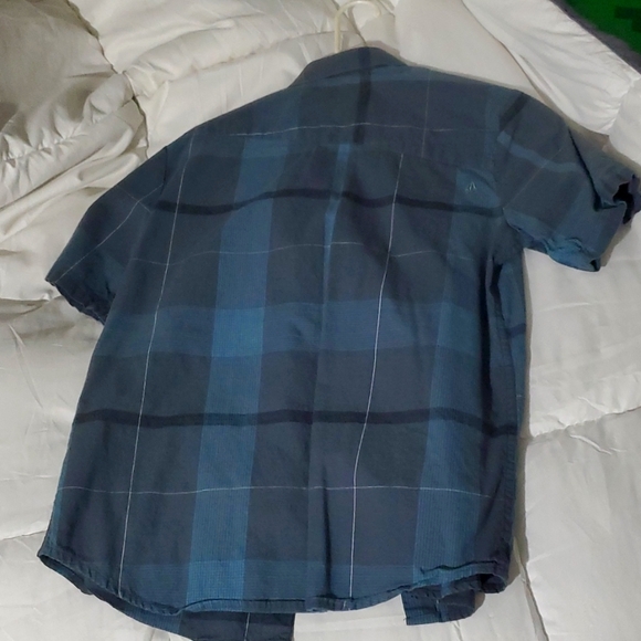 Boys/kids Volcom button up - Picture 2 of 3